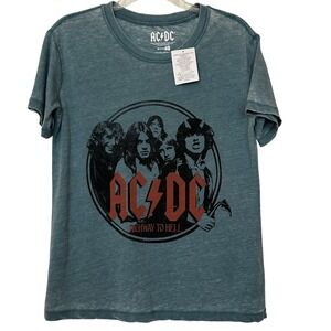 ACDC Highway to Hell Tee Women's Small NWOT Rock Band Graphic Shirt‎ 2023